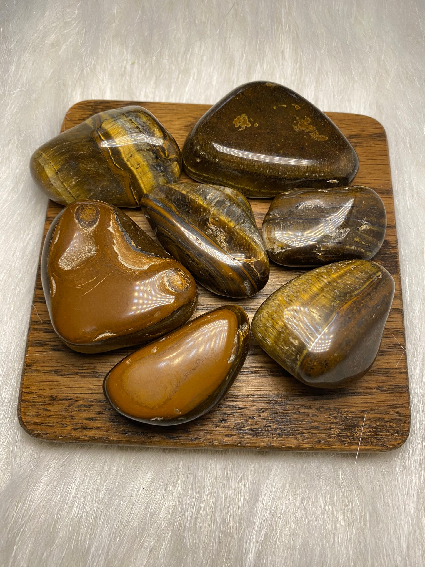 Large Tigers Eye Tumbles